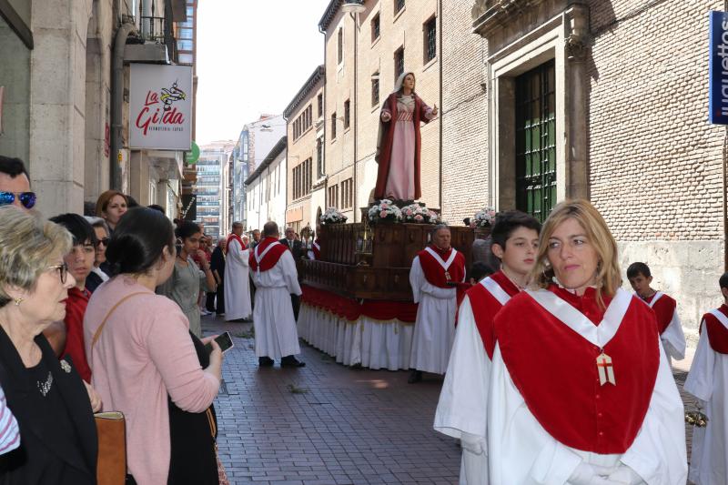 Fotos: Procesión de la Virgen de la Alegría en Valladolid