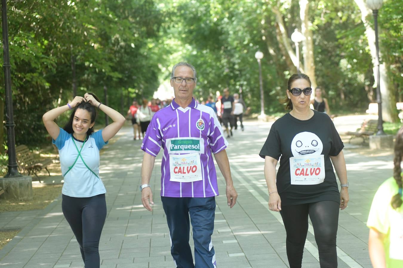 Más de 1.500 personas se han inscrito en esta marcha popular organizada de manera conjunta por El Norte de Castilla y por la Federación de Atletismo de Castilla y León con el espíritu de recorrer los algo más de cinco kilómetros del trazado por las calles más emblemáticas de la ciudad