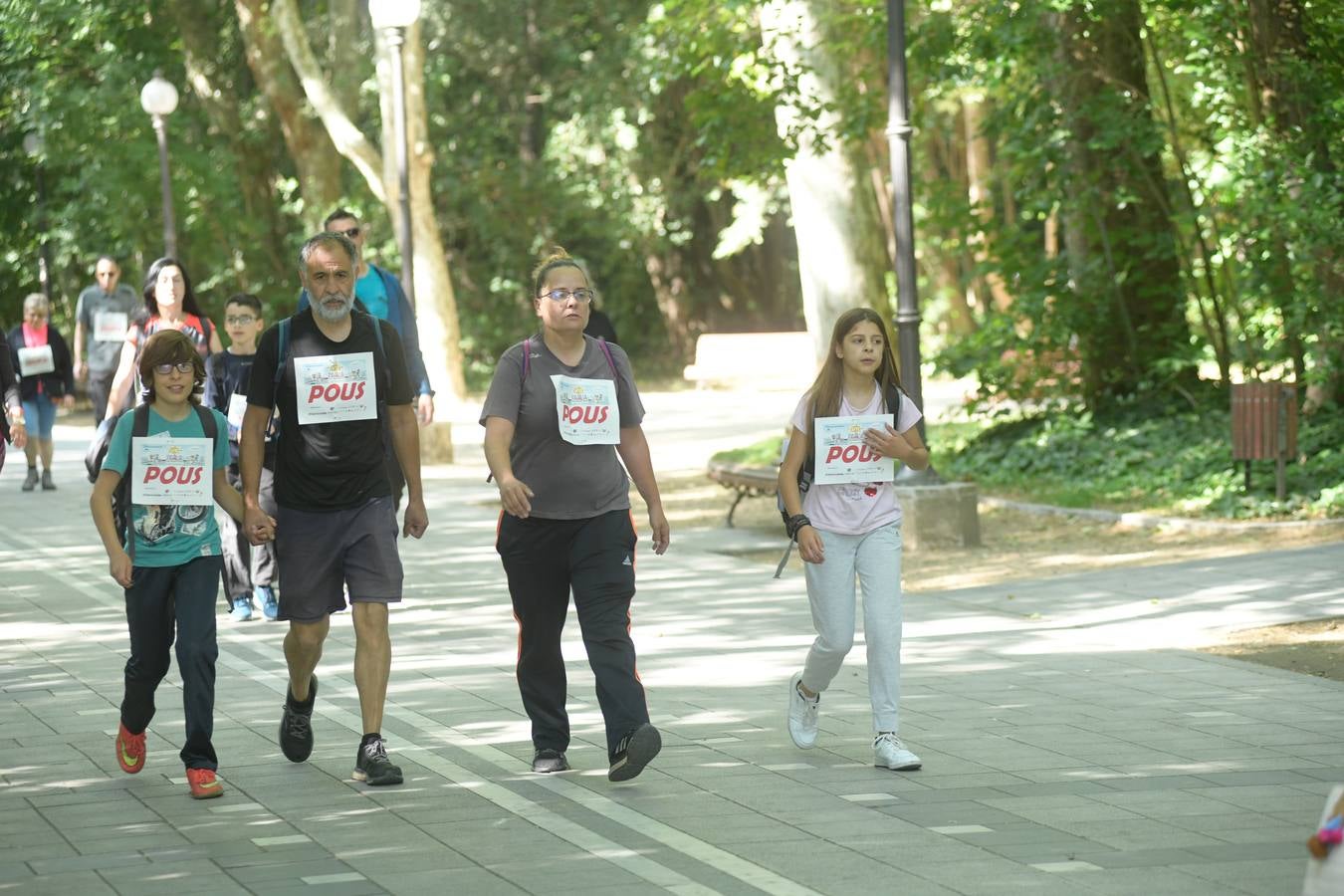 Más de 1.500 personas se han inscrito en esta marcha popular organizada de manera conjunta por El Norte de Castilla y por la Federación de Atletismo de Castilla y León con el espíritu de recorrer los algo más de cinco kilómetros del trazado por las calles más emblemáticas de la ciudad