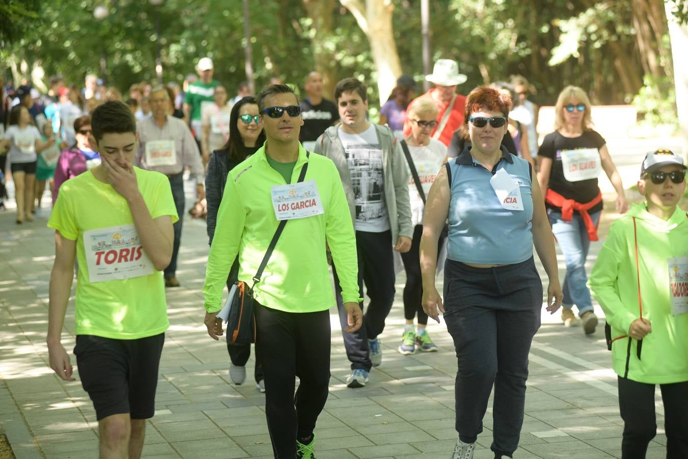 Más de 1.500 personas se han inscrito en esta marcha popular organizada de manera conjunta por El Norte de Castilla y por la Federación de Atletismo de Castilla y León con el espíritu de recorrer los algo más de cinco kilómetros del trazado por las calles más emblemáticas de la ciudad