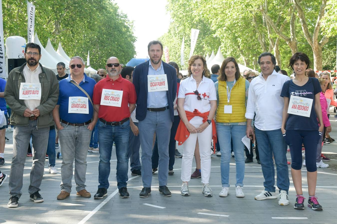 Más de 1.500 personas se han inscrito en esta marcha popular organizada de manera conjunta por El Norte de Castilla y por la Federación de Atletismo de Castilla y León con el espíritu de recorrer los algo más de cinco kilómetros del trazado por las calles más emblemáticas de la ciudad 