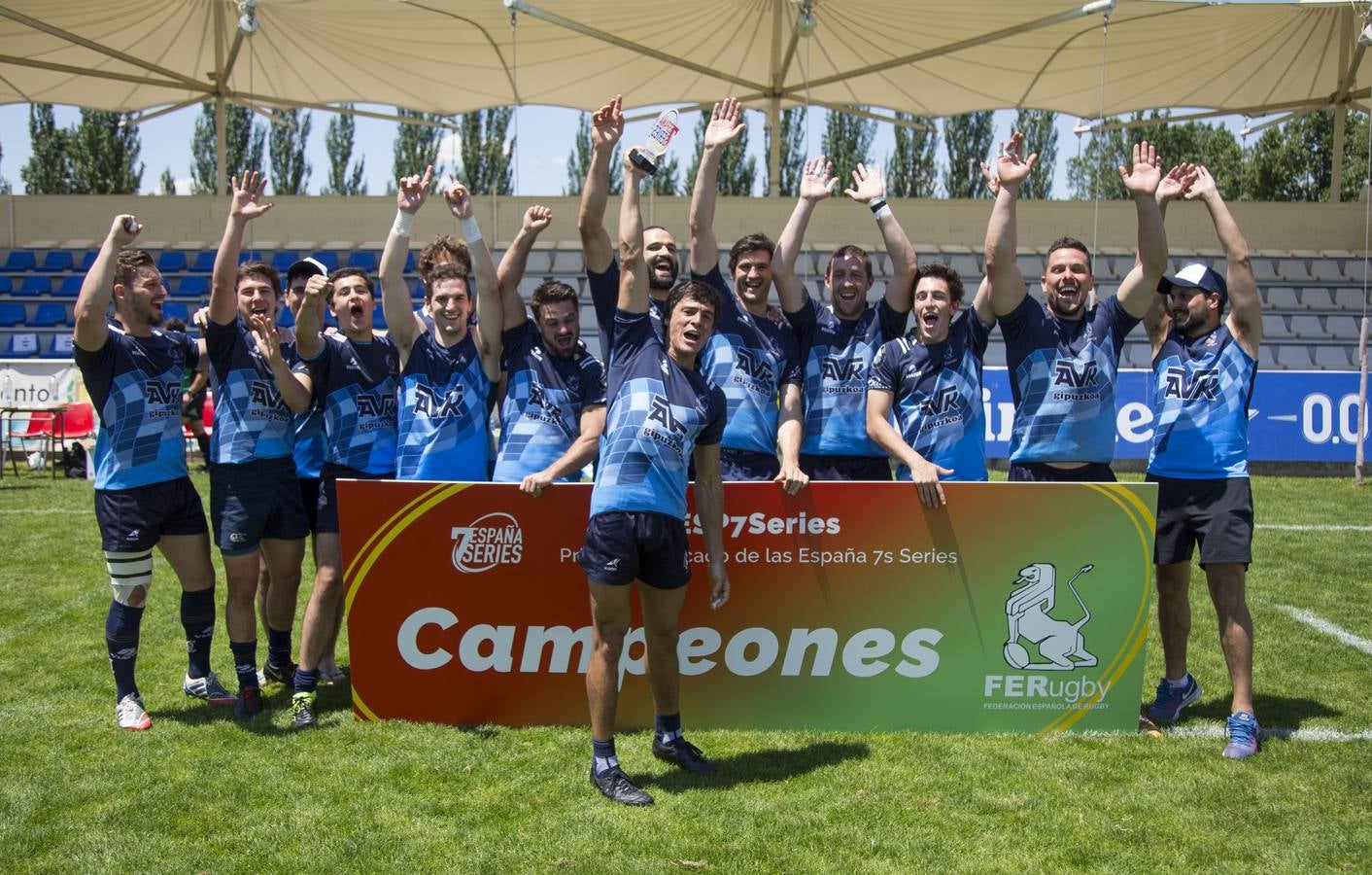 El Salvador finaliza tercero tras un buen campeonato y el VRAC acaba en la sexta posición