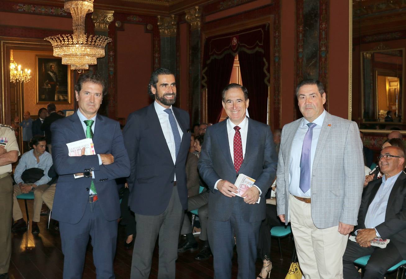 Los autores hablaron sobre la generación de las canas, la nueva edad que revolucionará en el futuro el modelo social