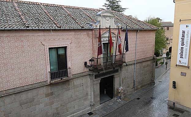 Fachada de la Diputación de Segovia. 