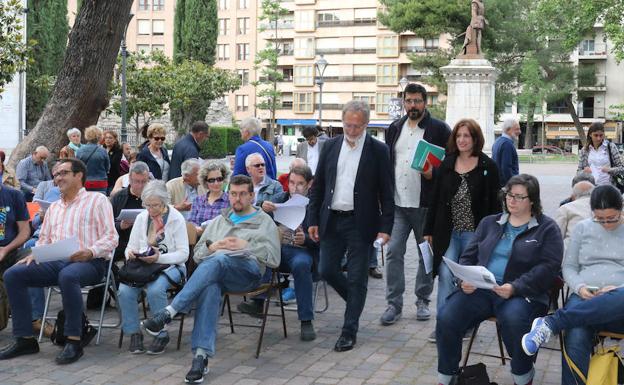 Asamblea de Toma la Palabra en la plaza de la Universidad. 