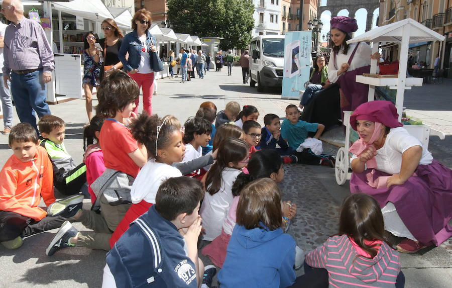 Fotos: Feria del Libro en la Avenida del Acueducto