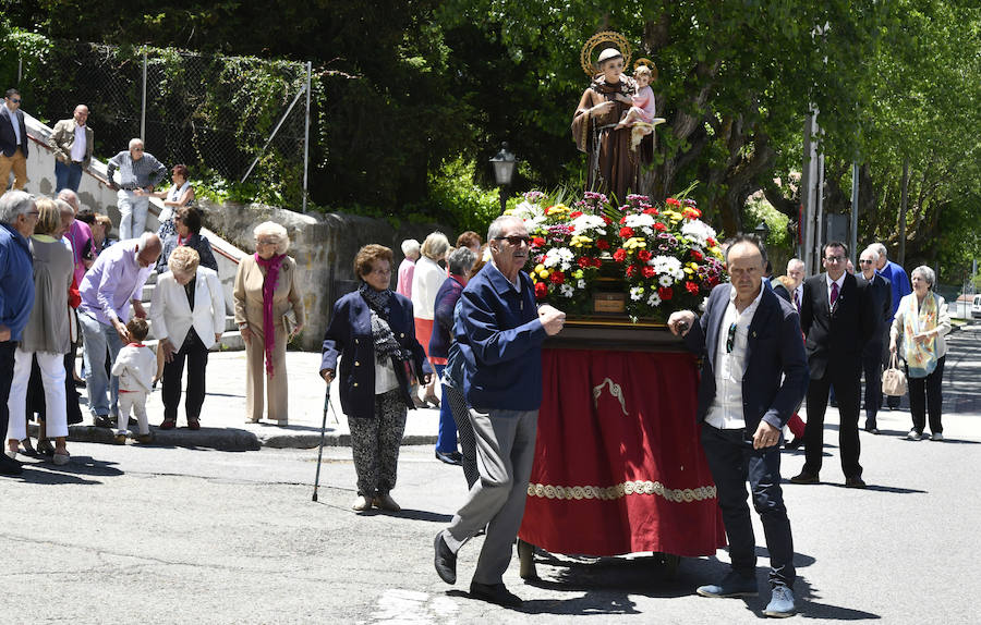 Fotos: La Estación de El Espinar celebra San Antonio