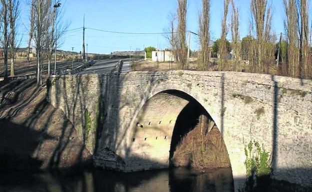 Río Cega a su paso por Megeces. 