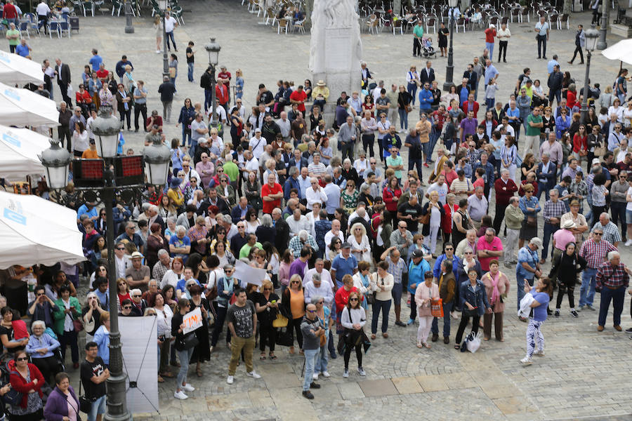 Fotos: Protesta en Palencia ante el acuerdo de PP, Cs y Vox que otorga la Alcaldía a Mario Simón