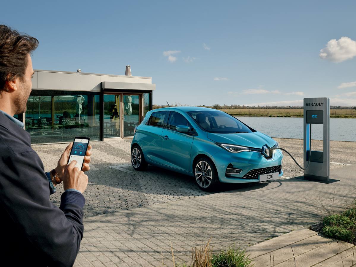 El eléctrico de Renault se renueva. La última versión, con una batería y motor más potentes, incrementa la autonomía hasta 390 kilómetros y mejora las prestaciones.