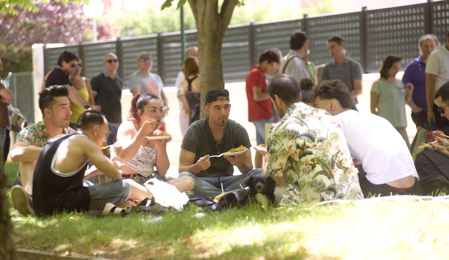 Fotos: Paellada en Covaresa, Valladolid