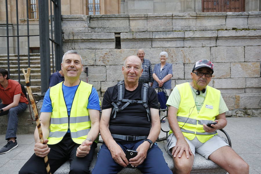 Fotos: Más de 100 personas parten en al Marcha Nocturna a Cabrera