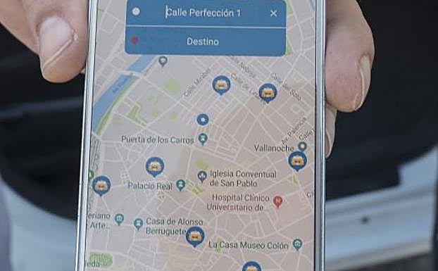 Aplicación 'PideTaxi' para solicitar un servicio. 