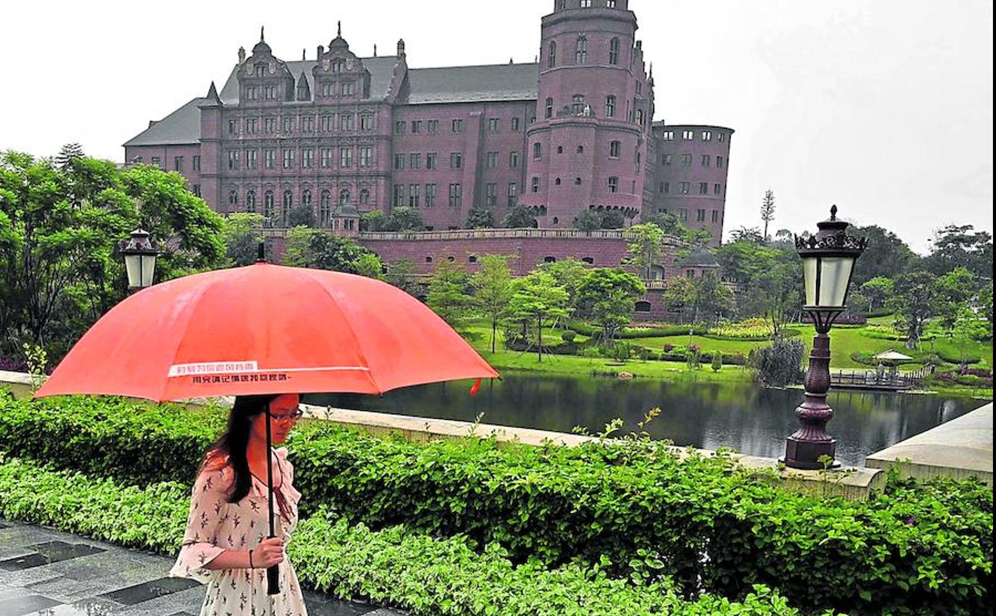 El Centro de Investigaciónde Huawei ocupa una construcción inspirada en el castillo de Heidelberg, en Alemania.: