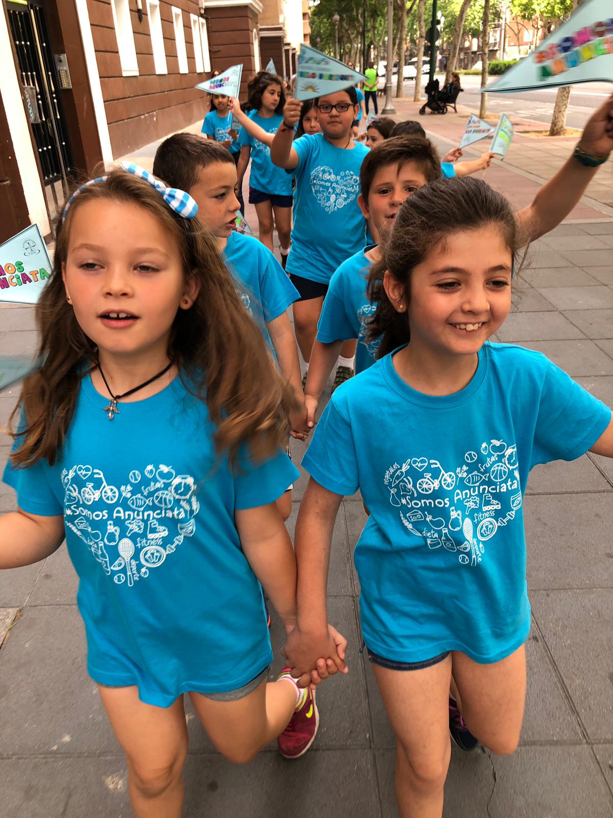 Fotos: Fiestas y II Marcha Solidaria del Colegio Sagrado Corazón-La Anunciata de Valladolid