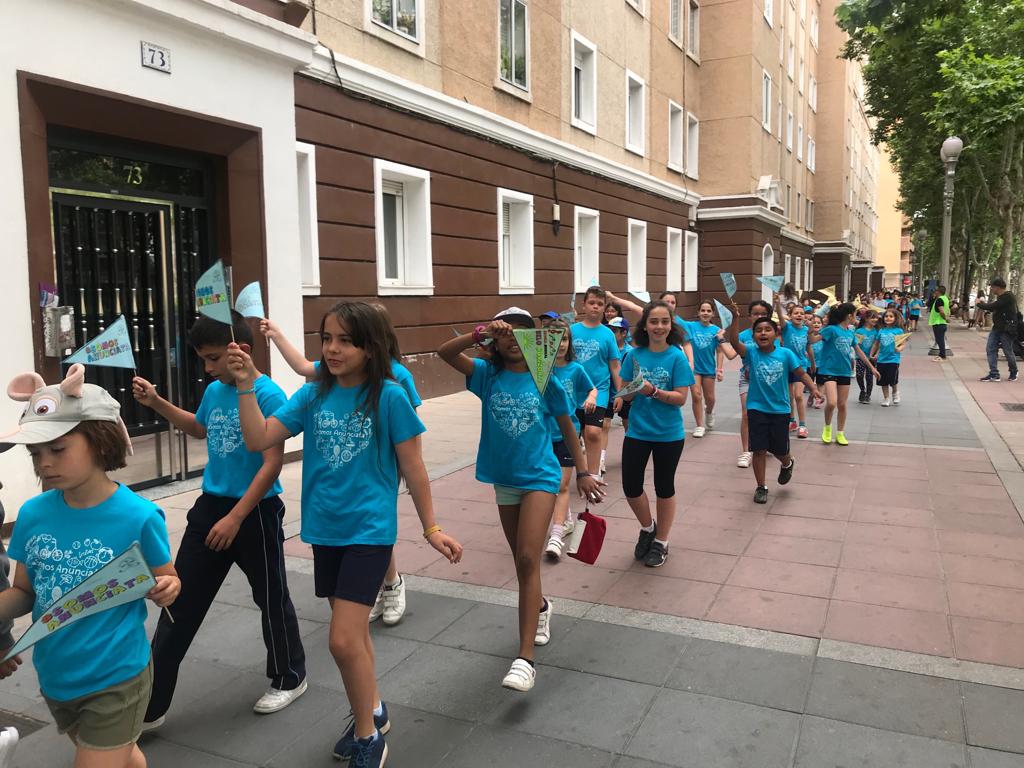Fotos: Fiestas y II Marcha Solidaria del Colegio Sagrado Corazón-La Anunciata de Valladolid