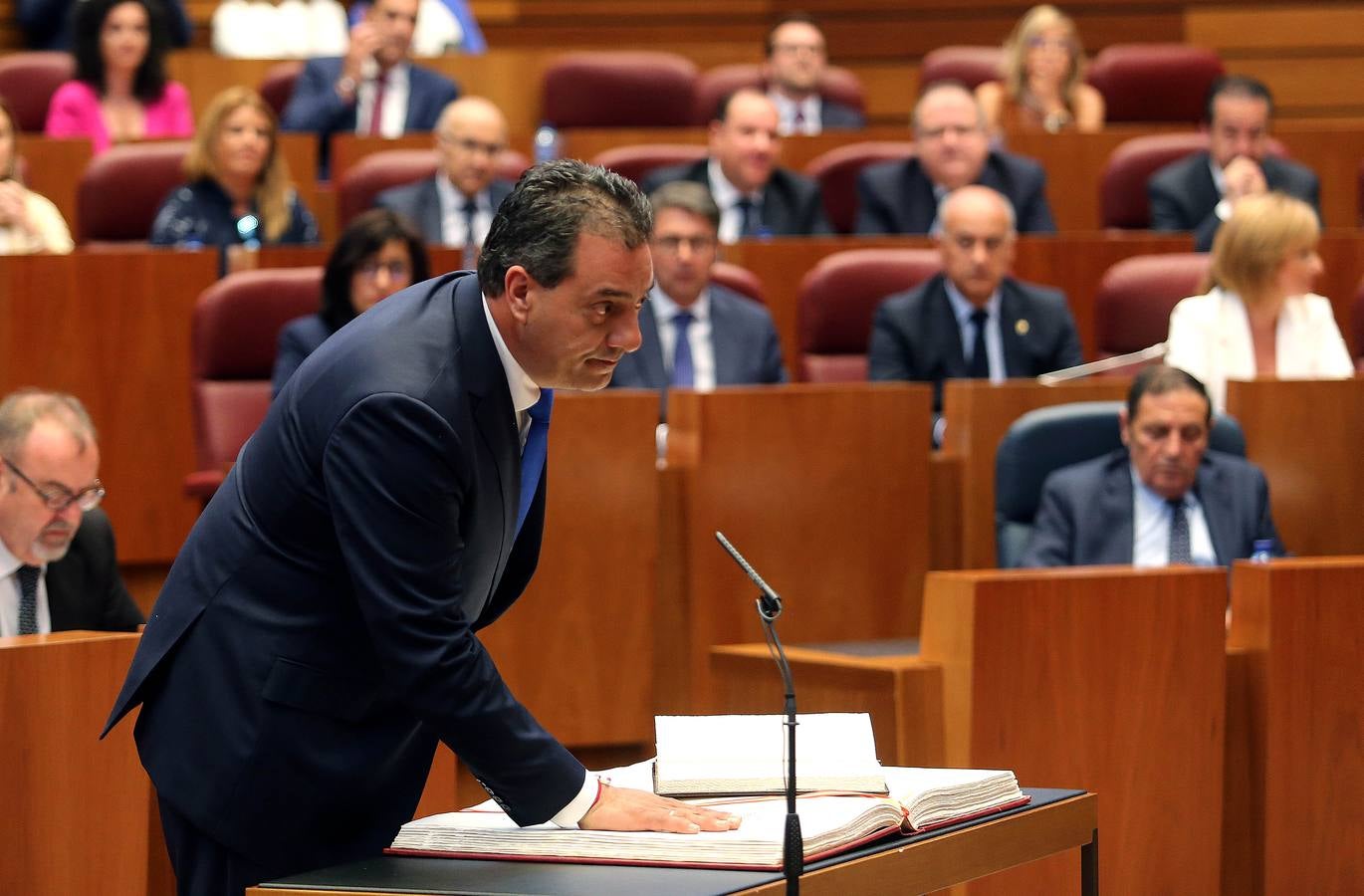 Fotos: Toma de posesión de los nuevos procuradores de las Cortes de Castilla y León
