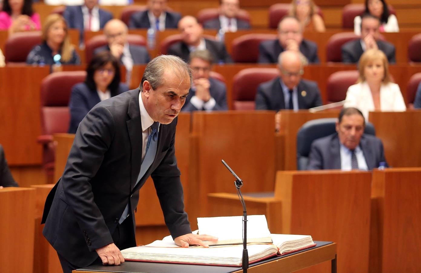 Fotos: Toma de posesión de los nuevos procuradores de las Cortes de Castilla y León