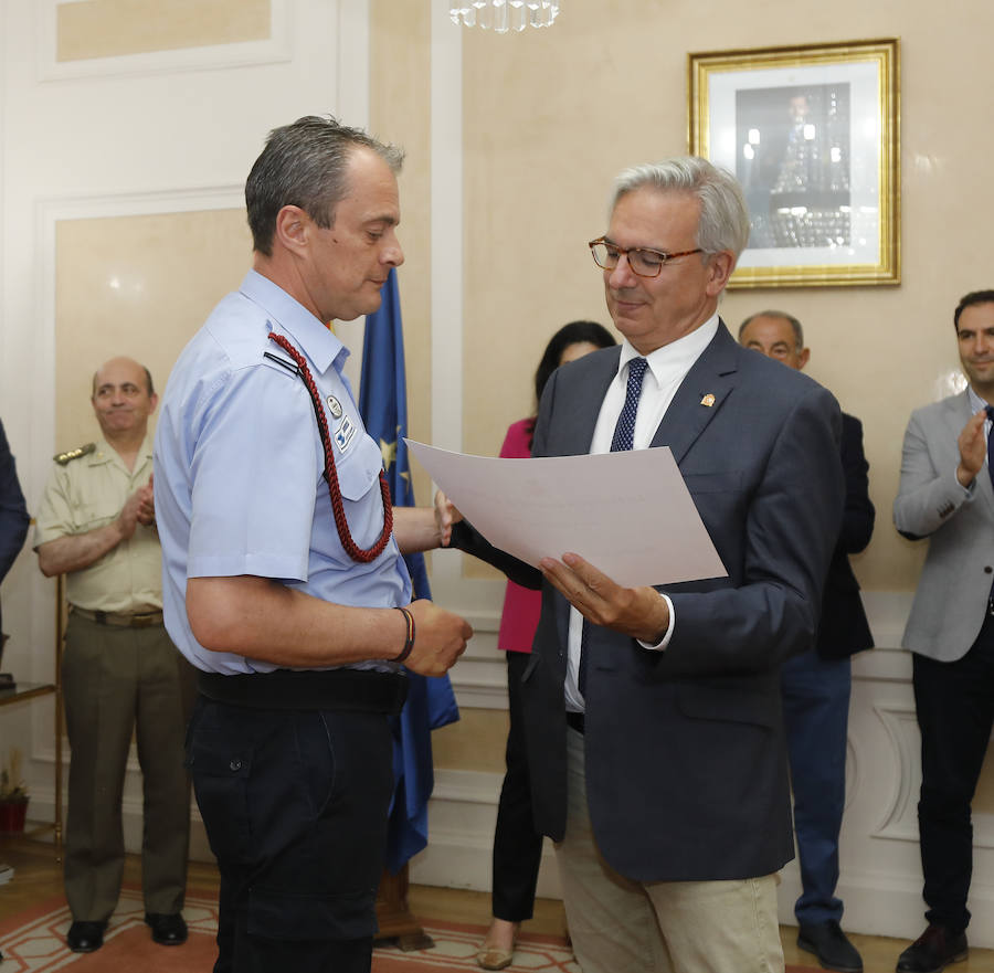 Fotos: Palencia reconoce el trabajo de los agentes de seguridad privada