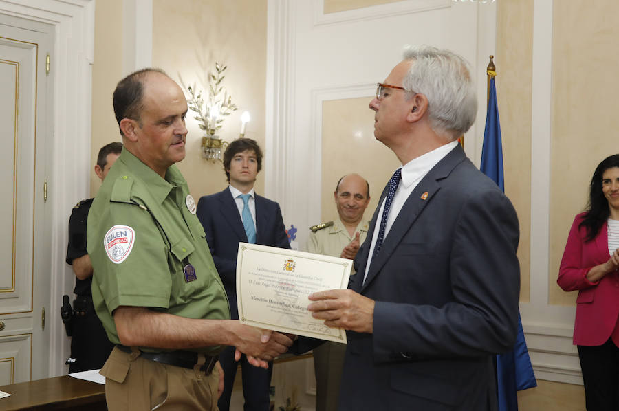 Fotos: Palencia reconoce el trabajo de los agentes de seguridad privada