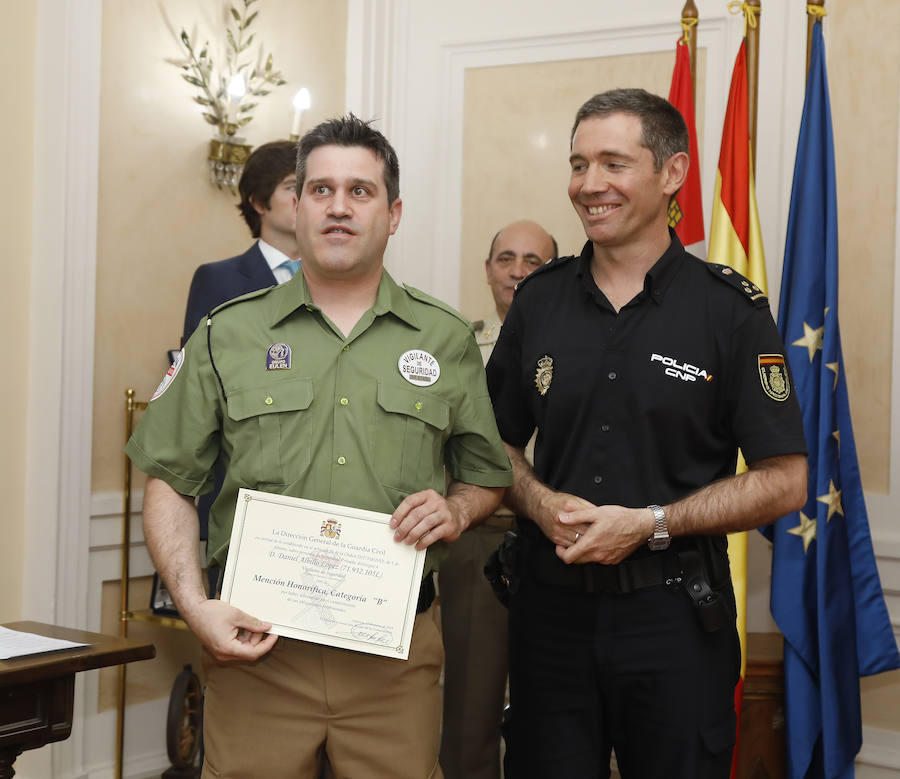 Fotos: Palencia reconoce el trabajo de los agentes de seguridad privada