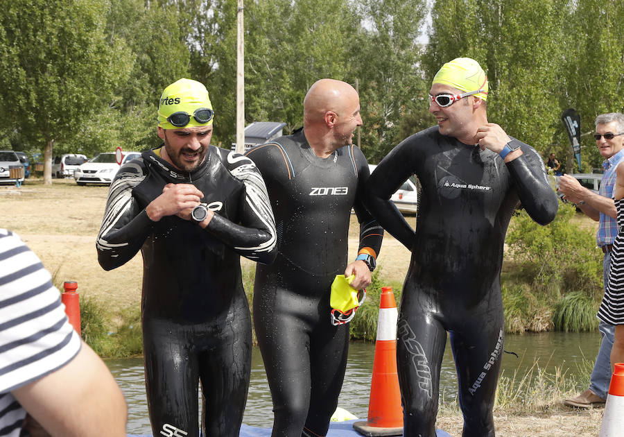 Fotos: Grijtoa inicia el circuito de triatlones