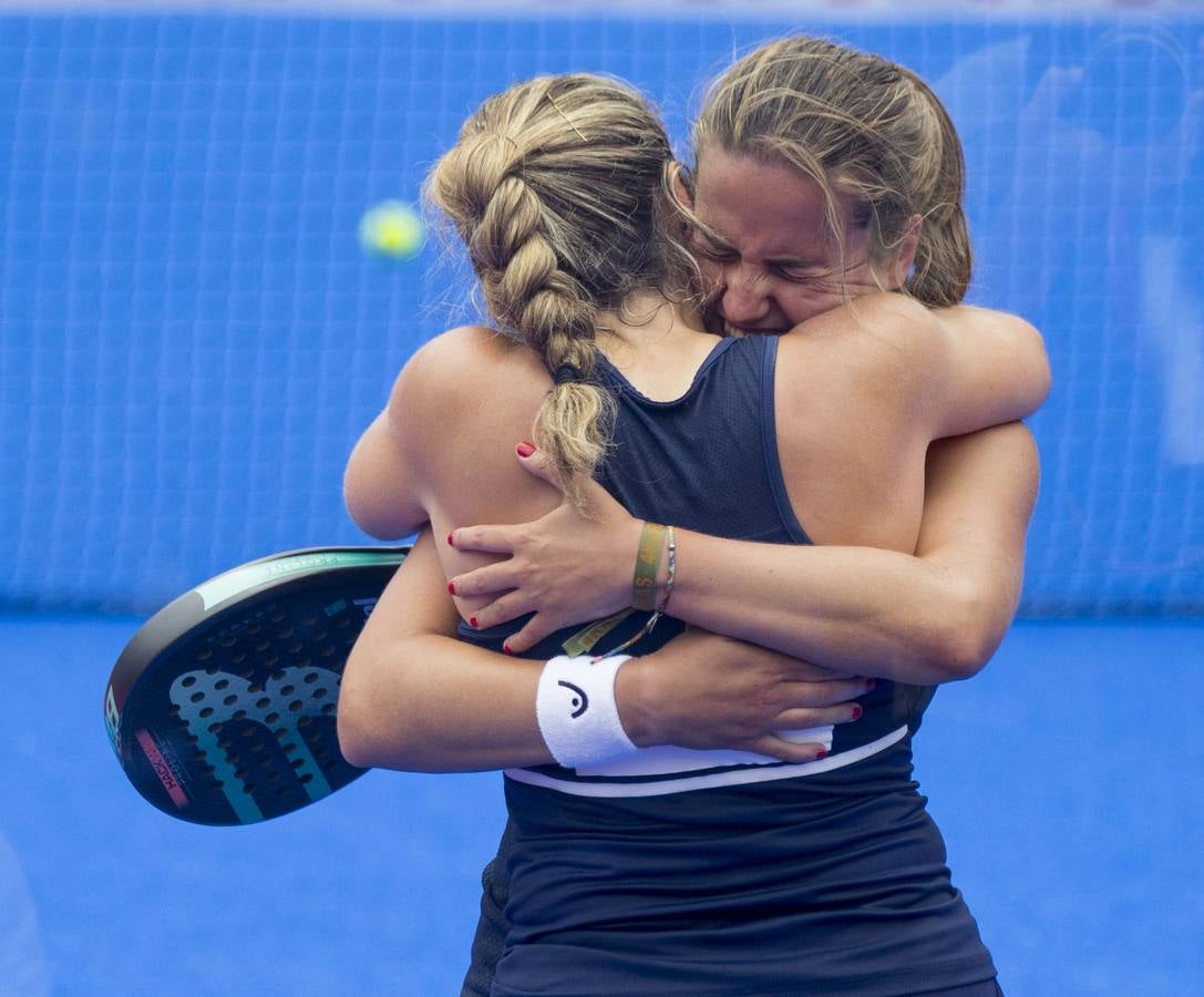 Fotos: Padel World padel tour. Final femenina. Alejandra Salazar/ Ariadna Martín - Marta Ortega/Marta Marrero.