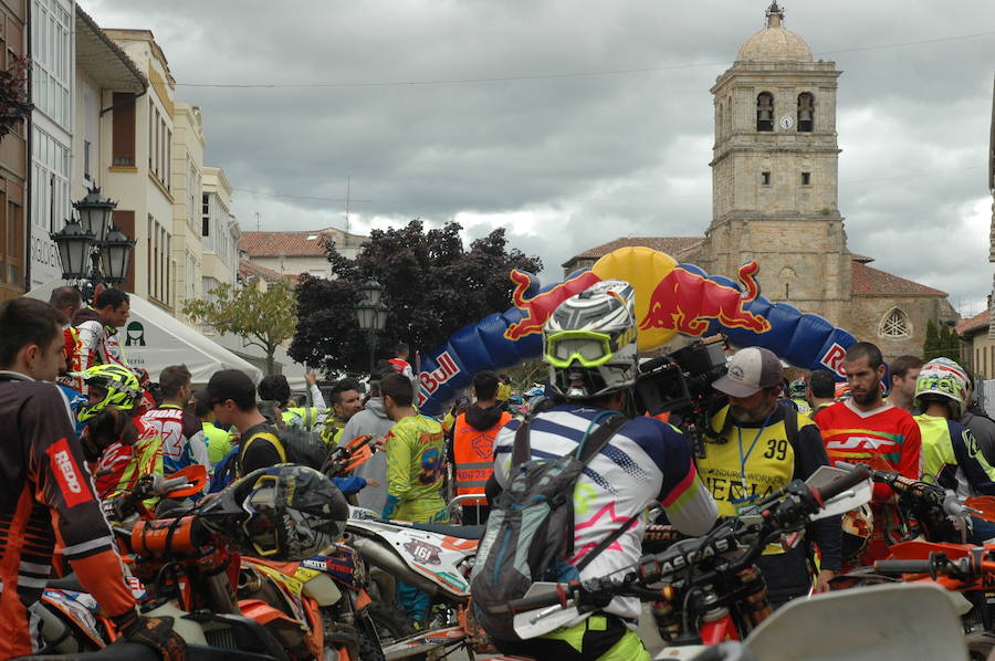 Fotos: El Hixpania conquista Aguilar de Campoo