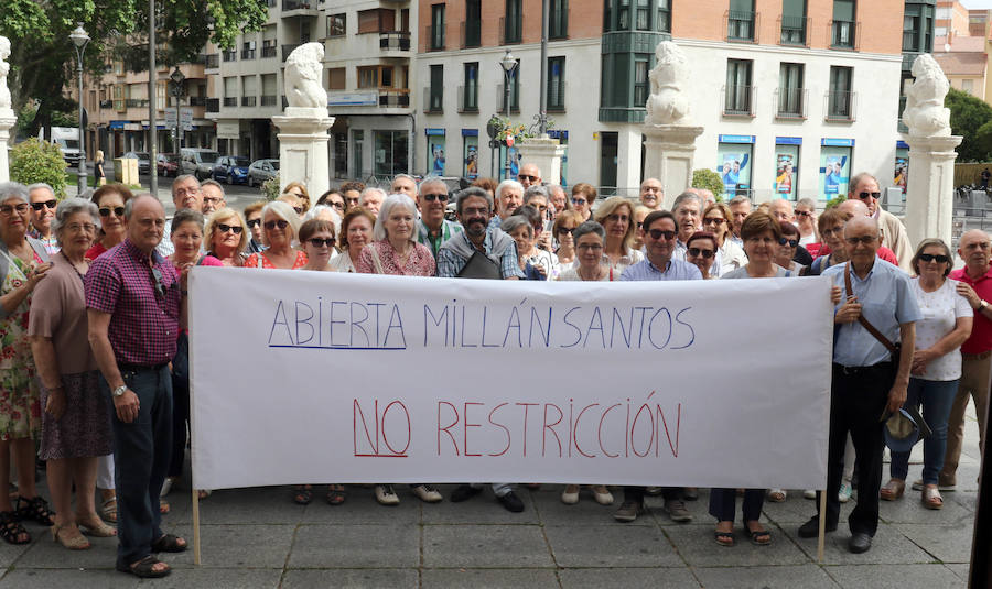 Fotos: Los alumnos de la Universidad Millán Santos protestan por los recortes