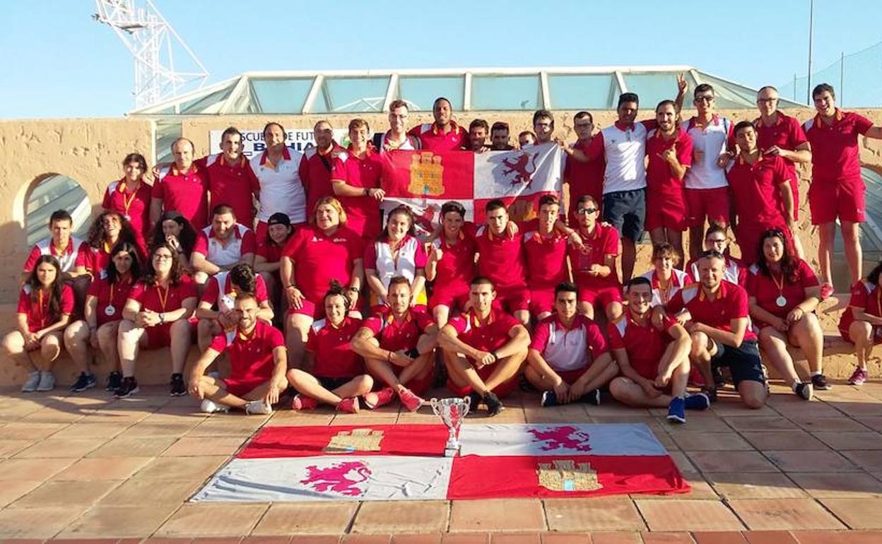 Los representantes de Castilla y León en el Nacional Polideportivo. 