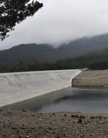 Imagen secundaria 2 - En 2017, El Tejo estuvo al 13% de su capacidad por la prolomgada sequía. 