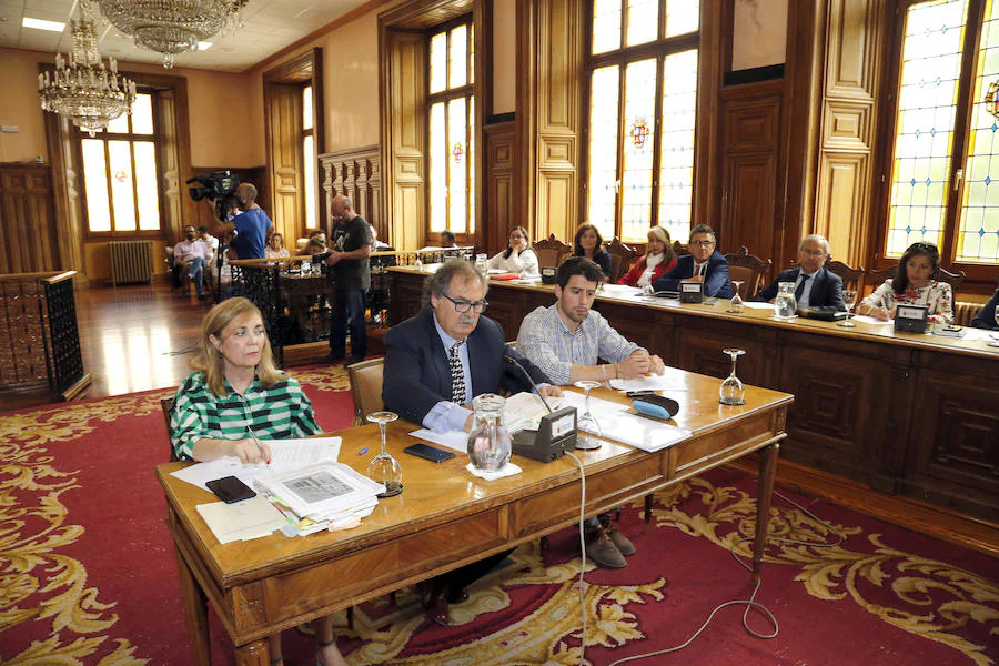 Fotos: Primer pleno del ayuntamiento de Palencia