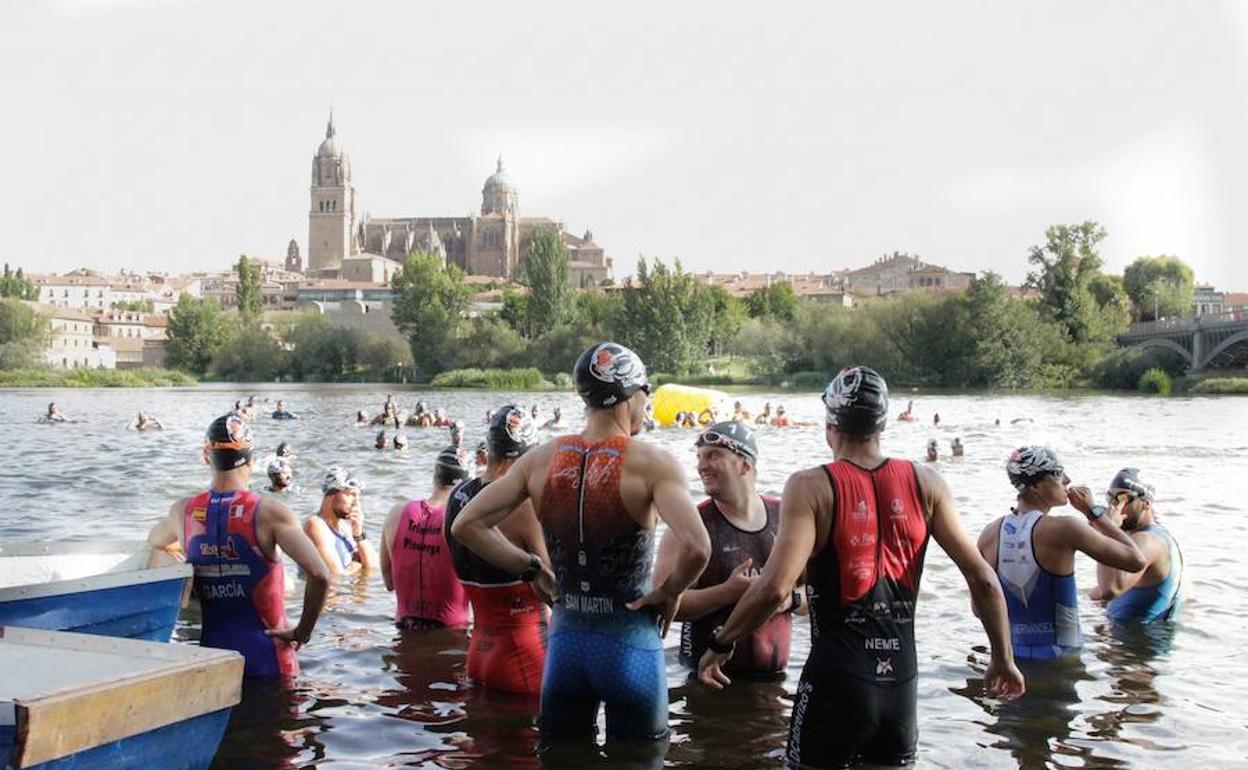 Imagen de una prueba de triatlón celebrada en Salamanca. 