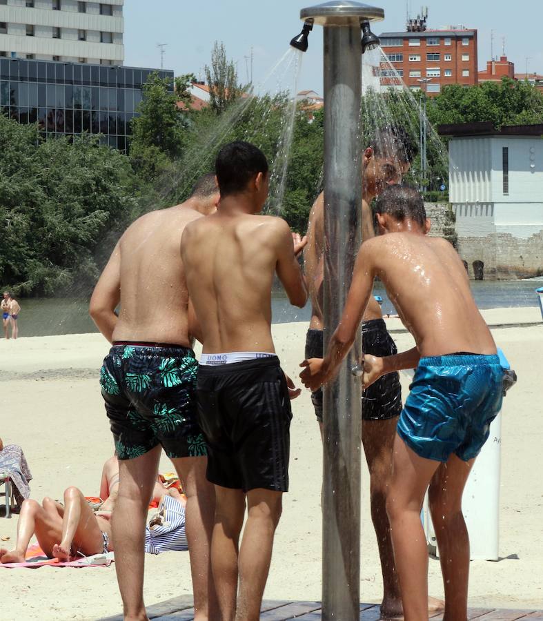 La Playa de las Moreras de Valladolid durante la ola de calor.