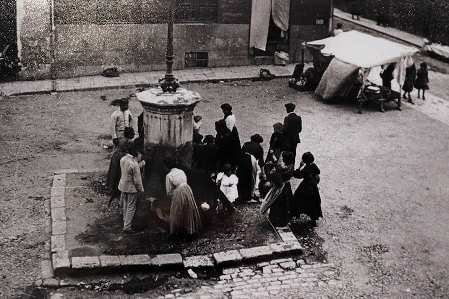 Fotos: Exposición &#039;Vendiendo en la calle&#039; en la Casa de Cultura Revilla de Valladolid