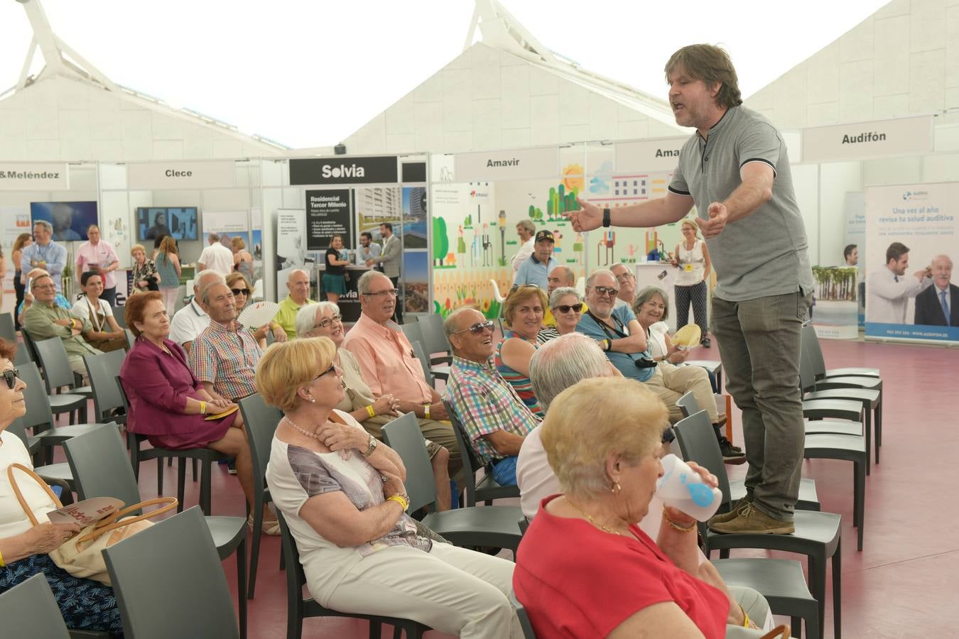 Charlas, conciertos, humor y magia para recibir el verano, con acceso gratuito, y disfrutar de ocio y fiesta en la Cúpula del Milenio de Valladolid