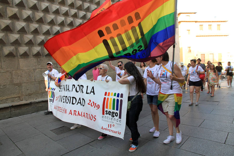 Fotos: Manifestación del Orgullo Gay en Segovia