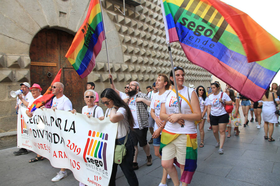 Fotos: Manifestación del Orgullo Gay en Segovia
