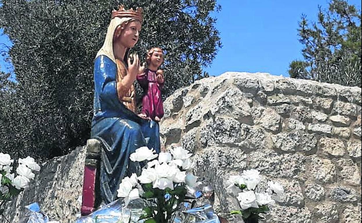 La Virgen de Serosas, durante la procesión en Montealegre. 