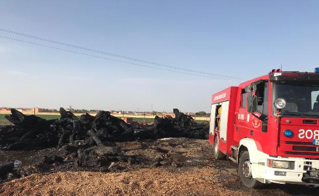 Camión de bomberos en El Arenal 