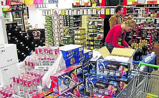 Los supermercados 'discount' de bebidas alcohólicas triunfan en los países bálticos. 
