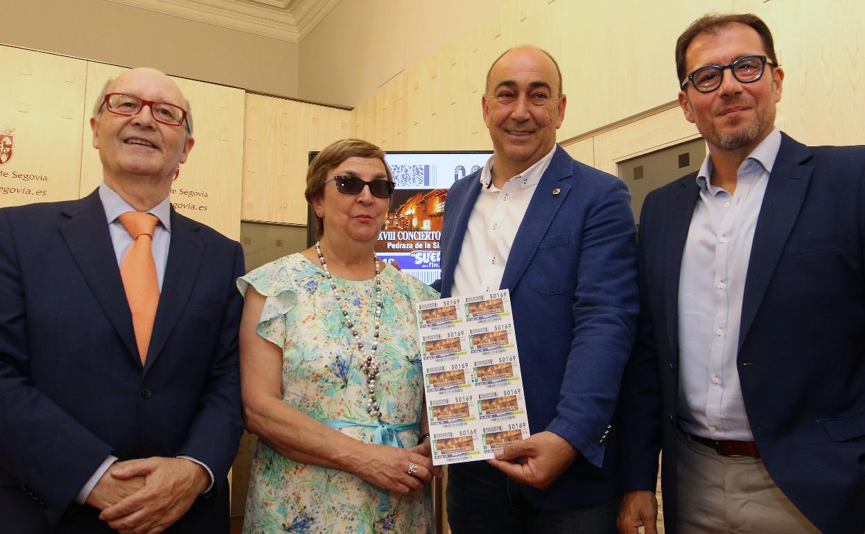 Presentación del cupón dedicado a los Conciertos de las Velas.