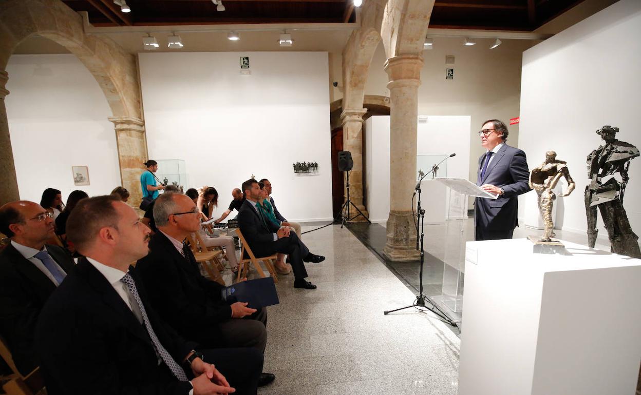 El alcalde de Salamanca, durante la presentación de la exposición. 