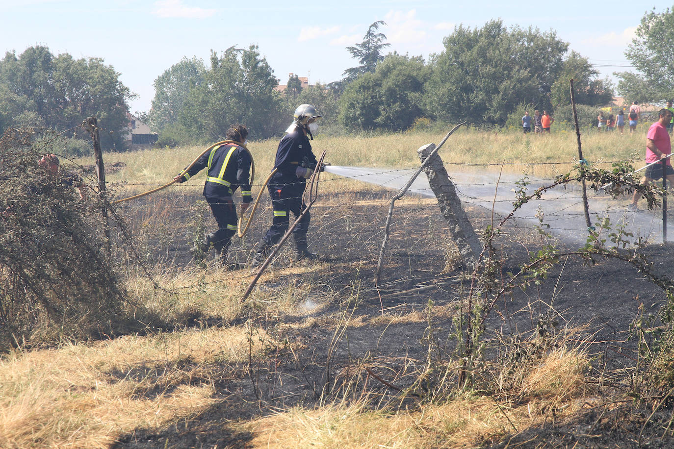 Fotos: Incendio en Trescasas (y 2)
