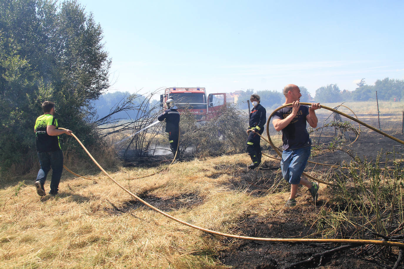 Fotos: Incendio en Trescasas (y 2)