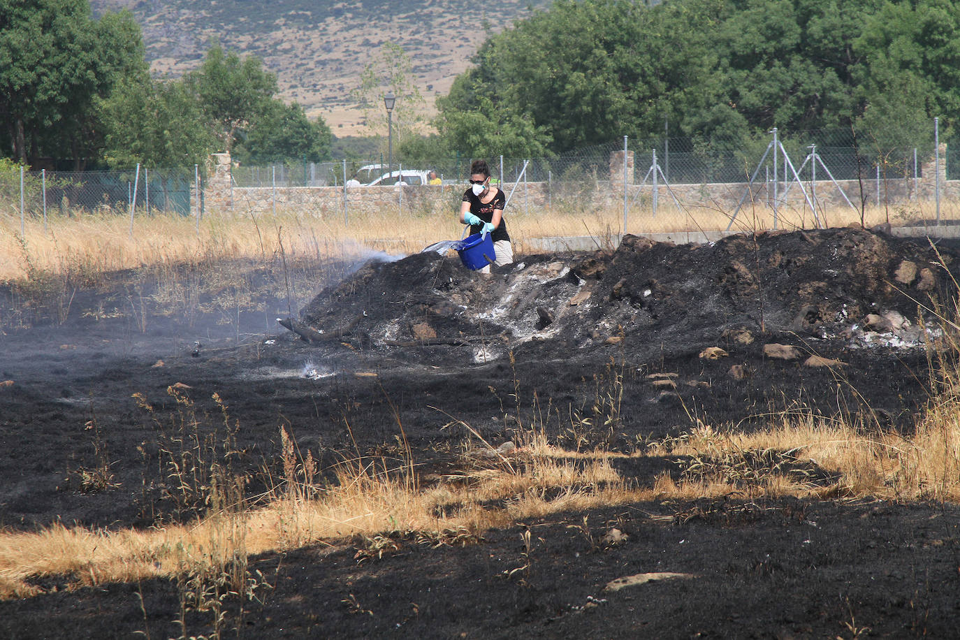 Fotos: Incendio en Trescasas (y 2)
