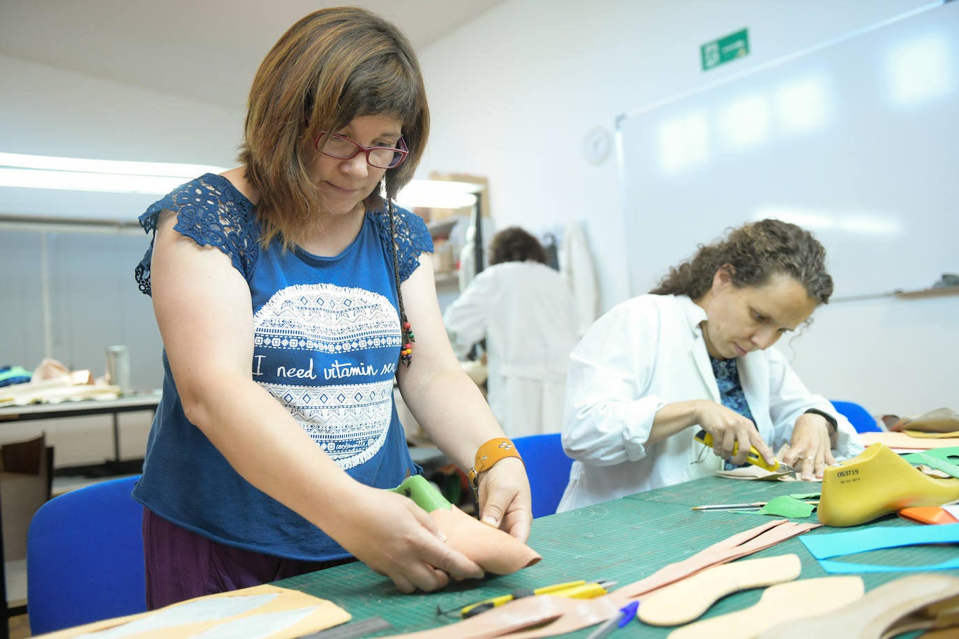 Imágenes del curso de elaboración artesana de un par de zapatos impartido por Rocío Mozo en el Centro Regional de Artesanía de Castilla y León.