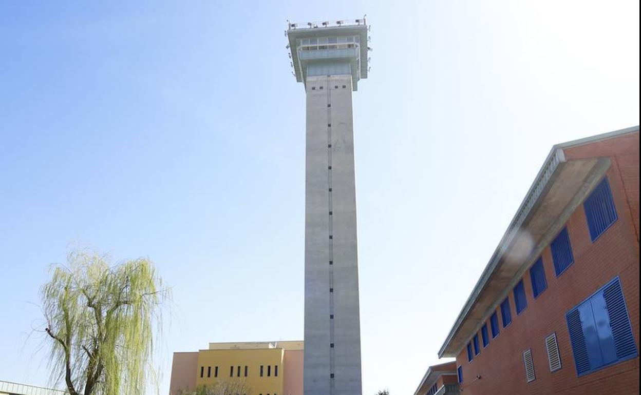 Torre de vigilancia de la prisión salmantina de Topas.