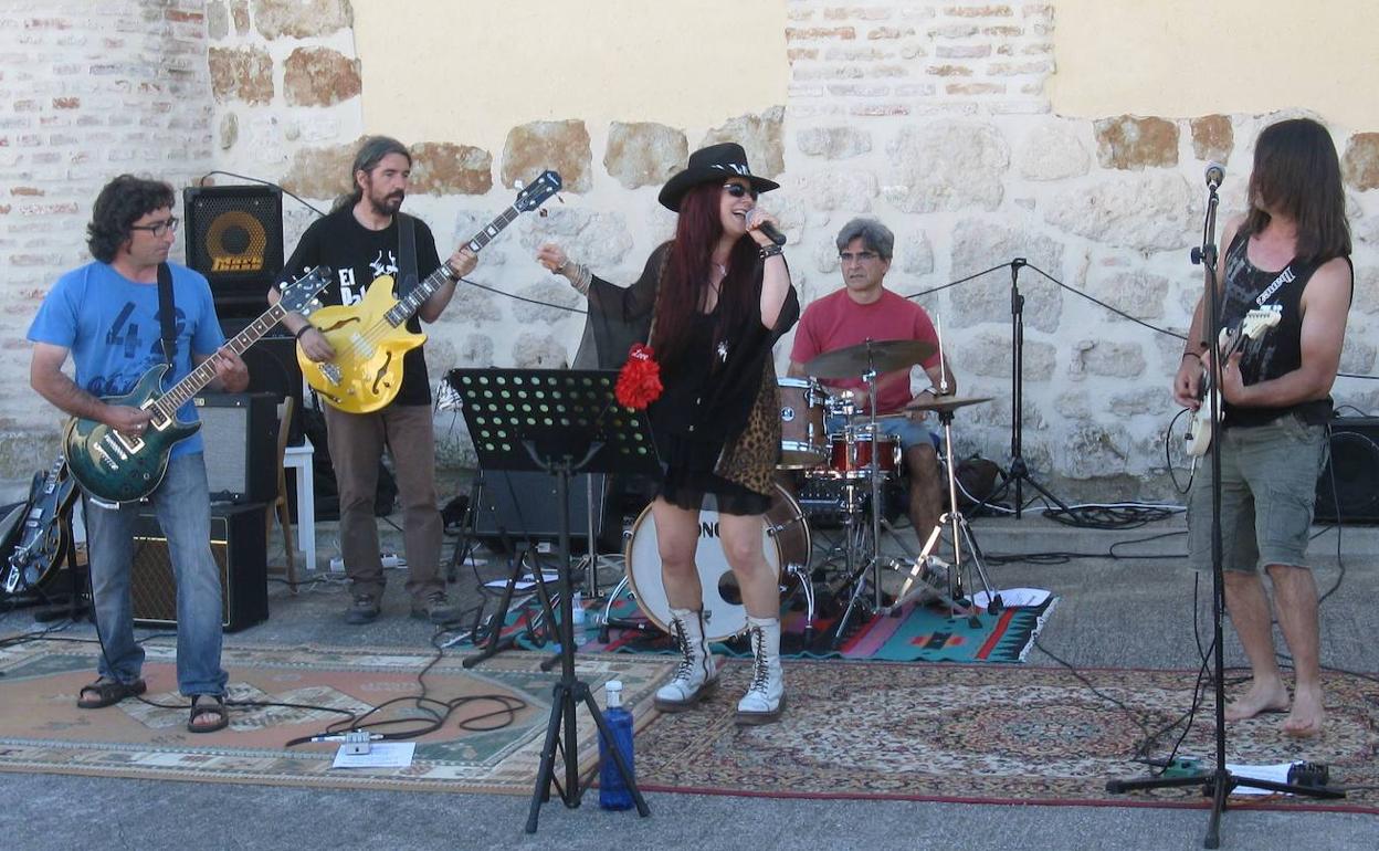 Uno de los grupos que actuaron en las Veladas Musicales de Villanueva de Duero en ediciones anteriores. 