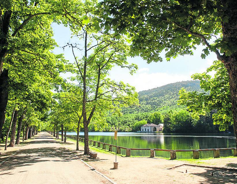 Estanque del mar, paradigma de la belleza de los jardines de La Granja.